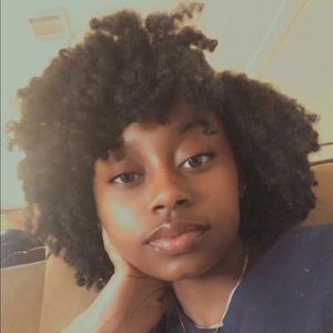 Meet your Posher, Ronisha